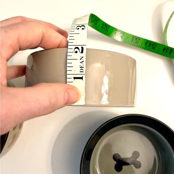 Set of 3 Ceramic Dog Bowls with Heart and Bone Designs - Picture 10 of 11